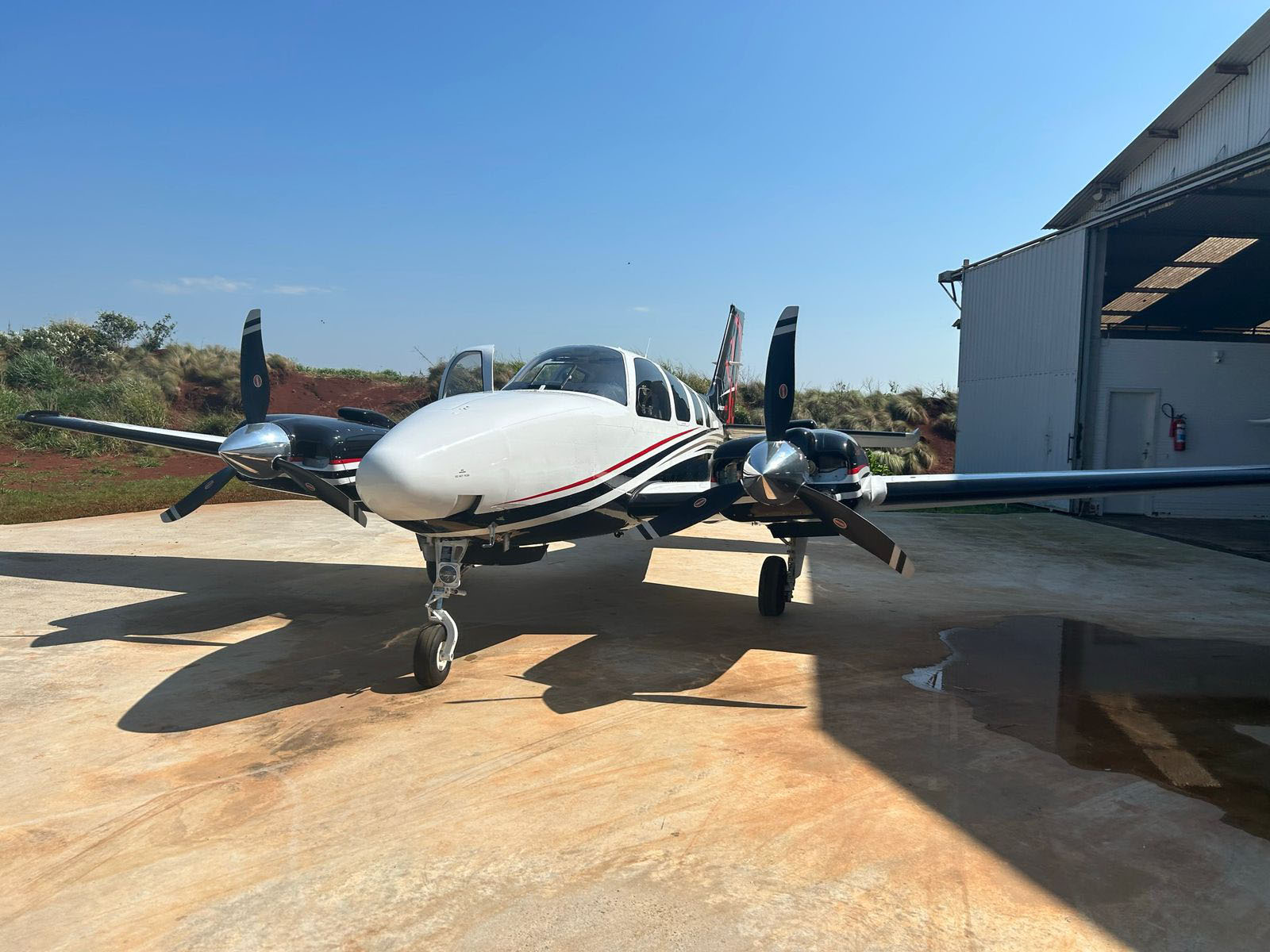 Beechcraft Baron G58 – Ano 2014 – 960 H.T.