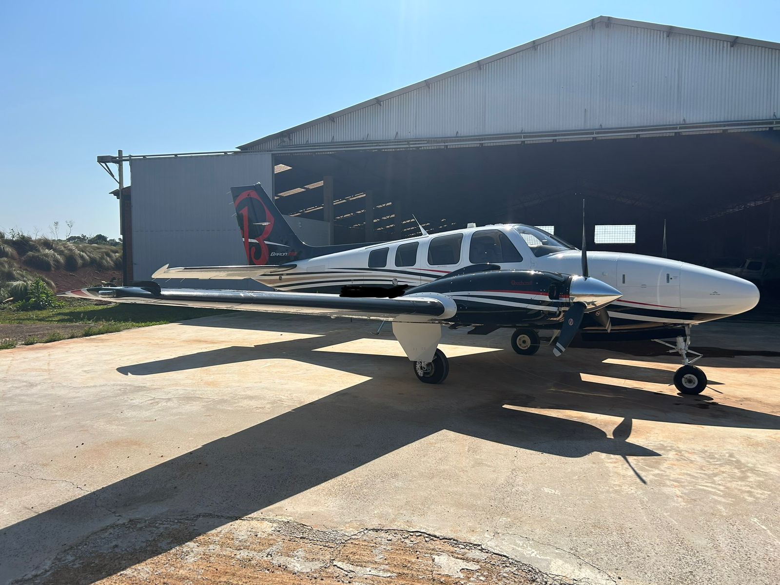 Beechcraft Baron G58 – Ano 2014 – 960 H.T.