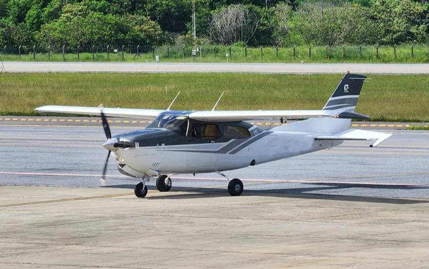 Avião Cessna 210N – Ano 1984 – 4.310 horas totais