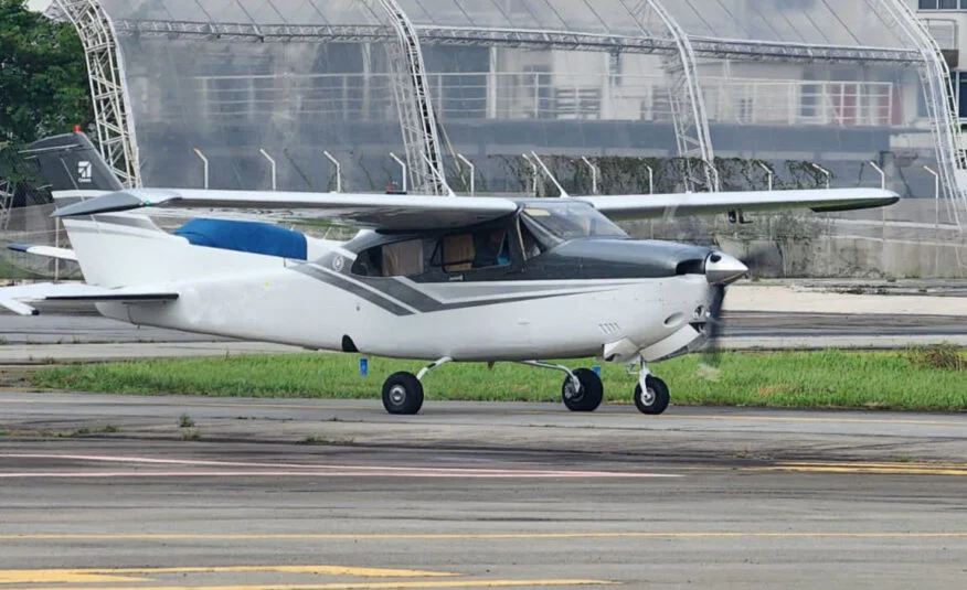 Avião Cessna 210N – Ano 1984 – 4.310 horas totais