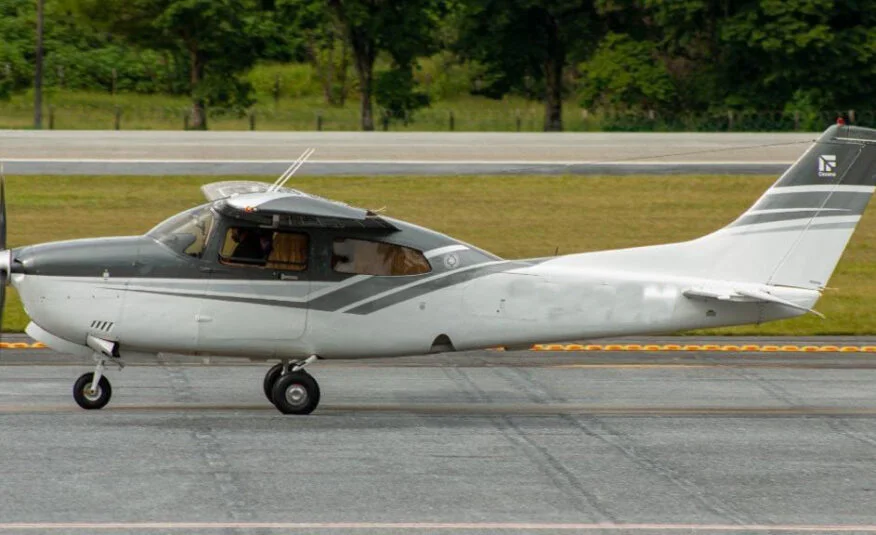 Avião Cessna 210N – Ano 1984 – 4.310 horas totais