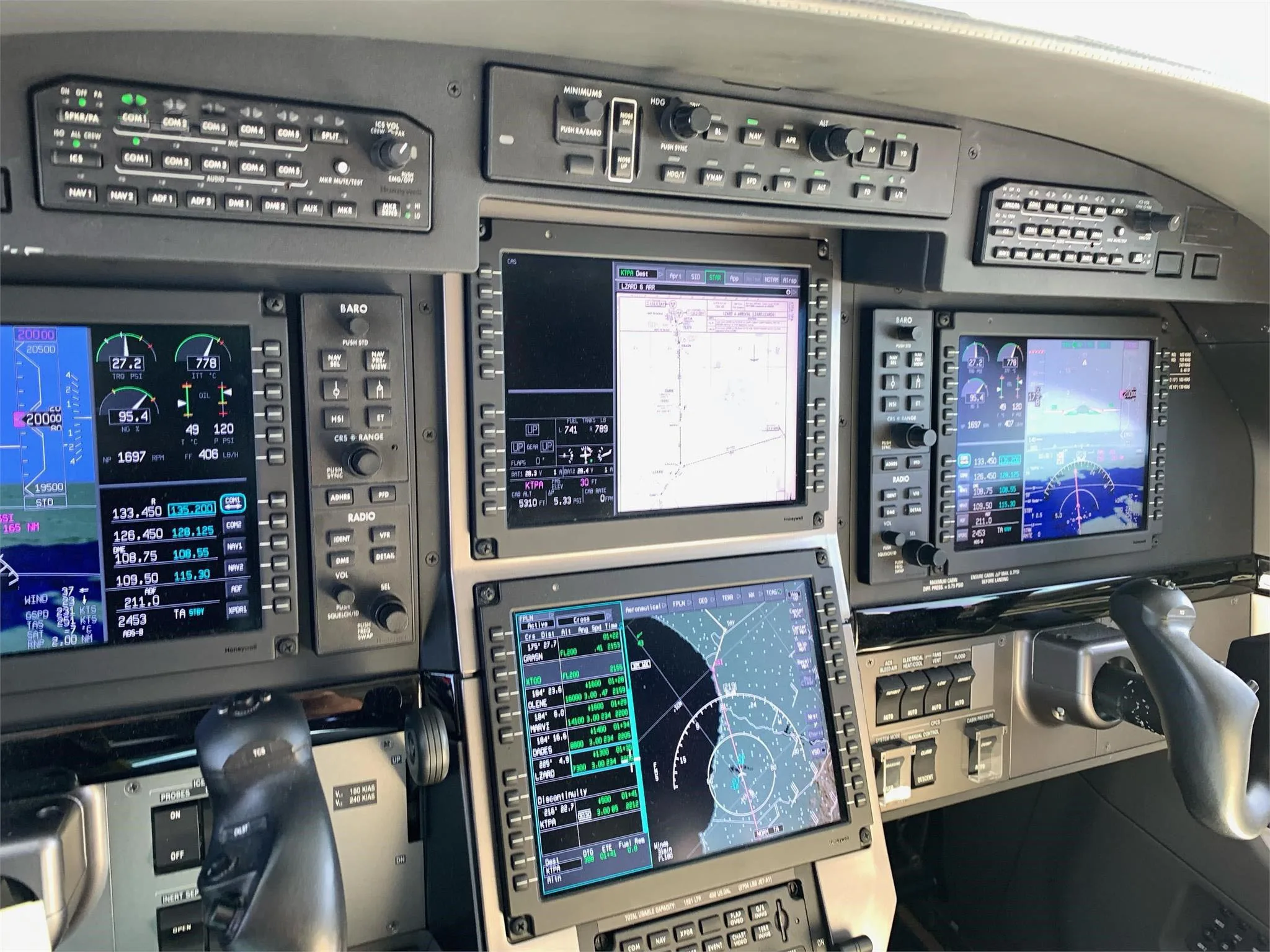 Avião Pilatus PC-12 NG – Ano 2009 – 2.303 H.T.