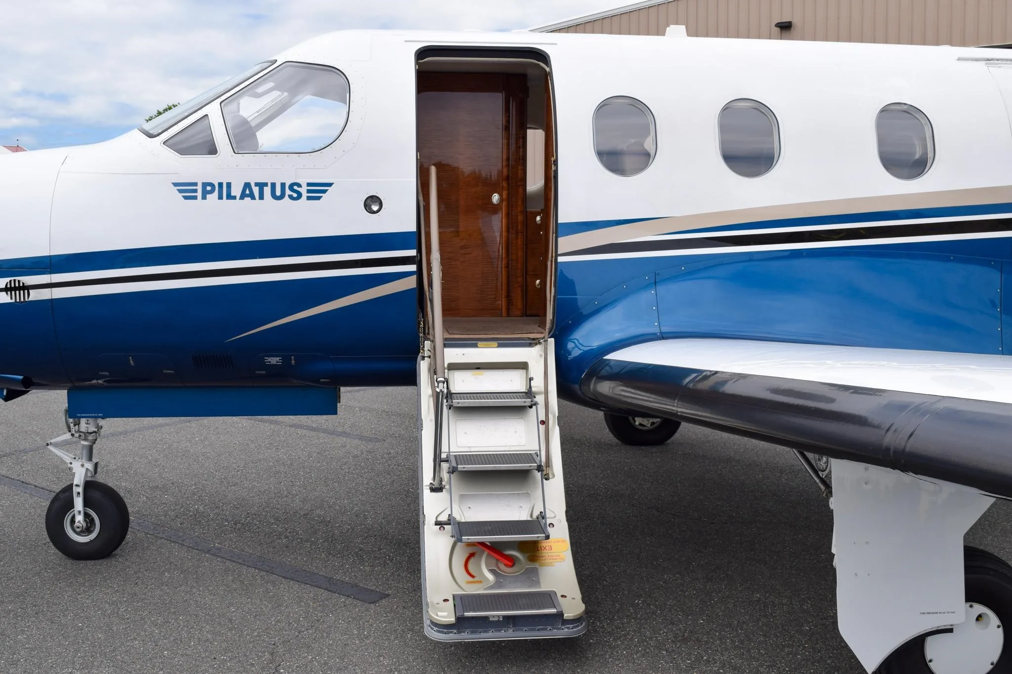 Avião Pilatus PC-12 NG – Ano 2009 – 2.303 H.T.