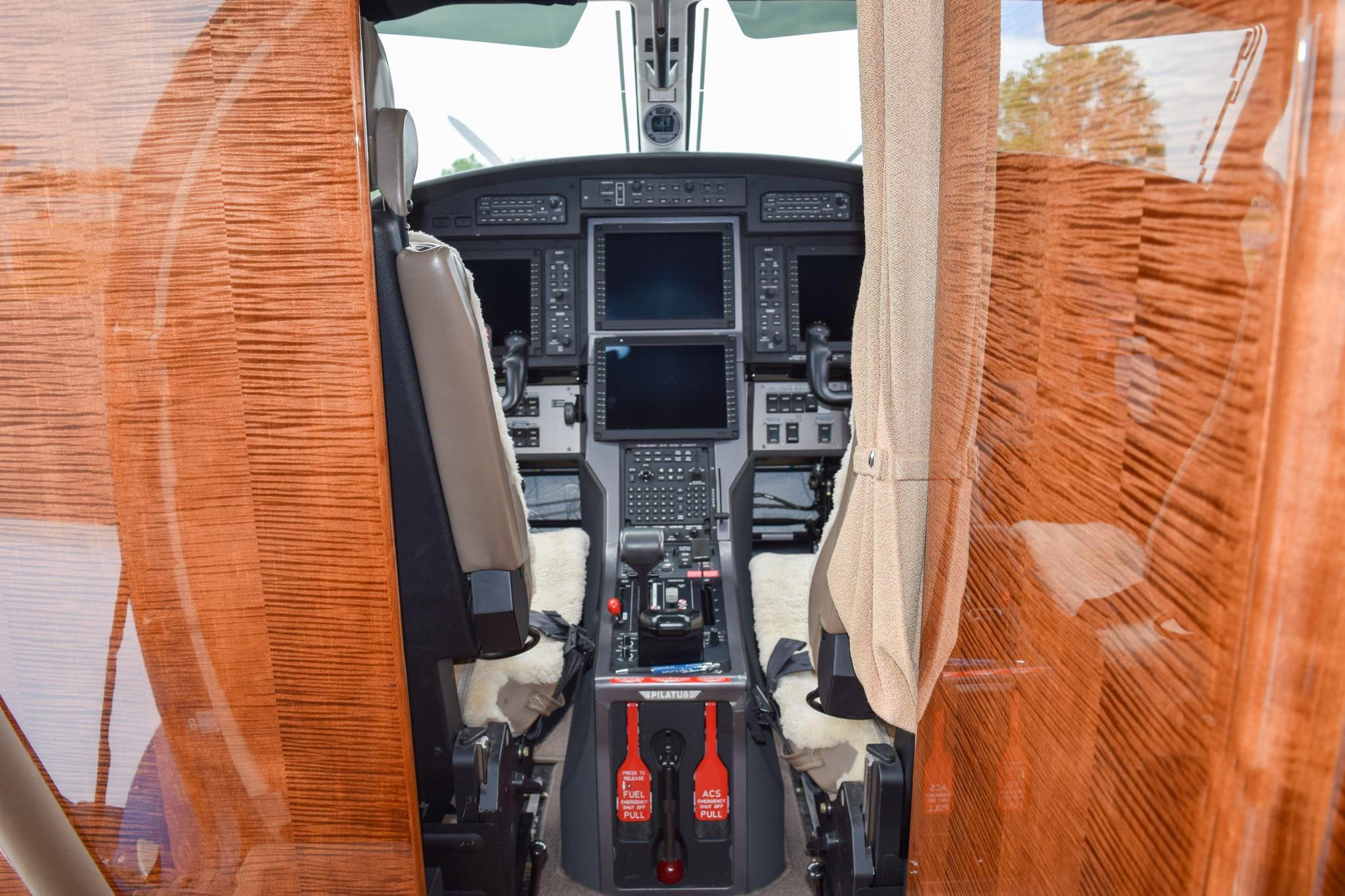 Avião Pilatus PC-12 NG – Ano 2009 – 2.303 H.T.