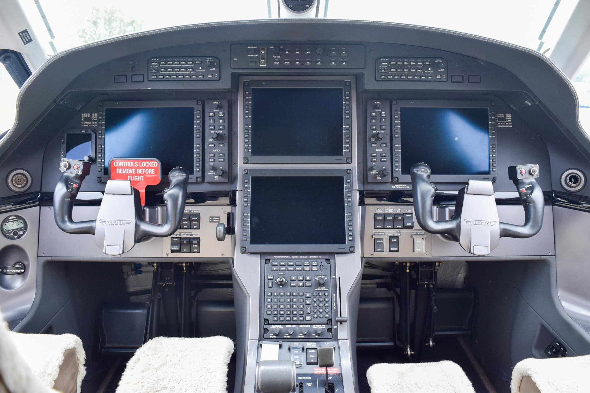 Avião Pilatus PC-12 NG – Ano 2009 – 2.303 H.T.