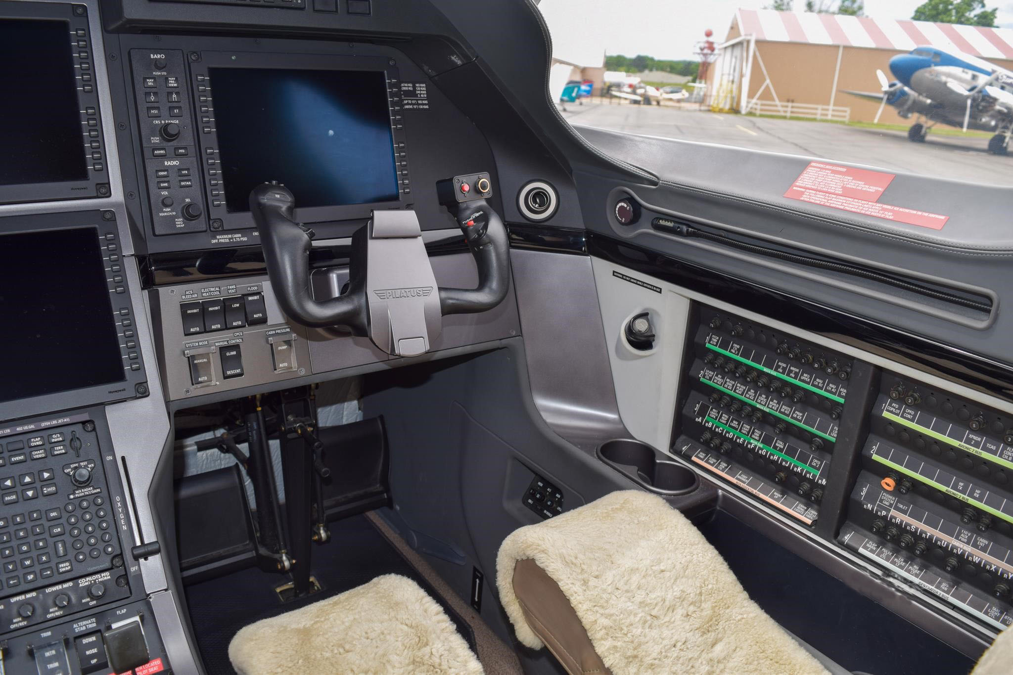 Avião Pilatus PC-12 NG – Ano 2009 – 2.303 H.T.