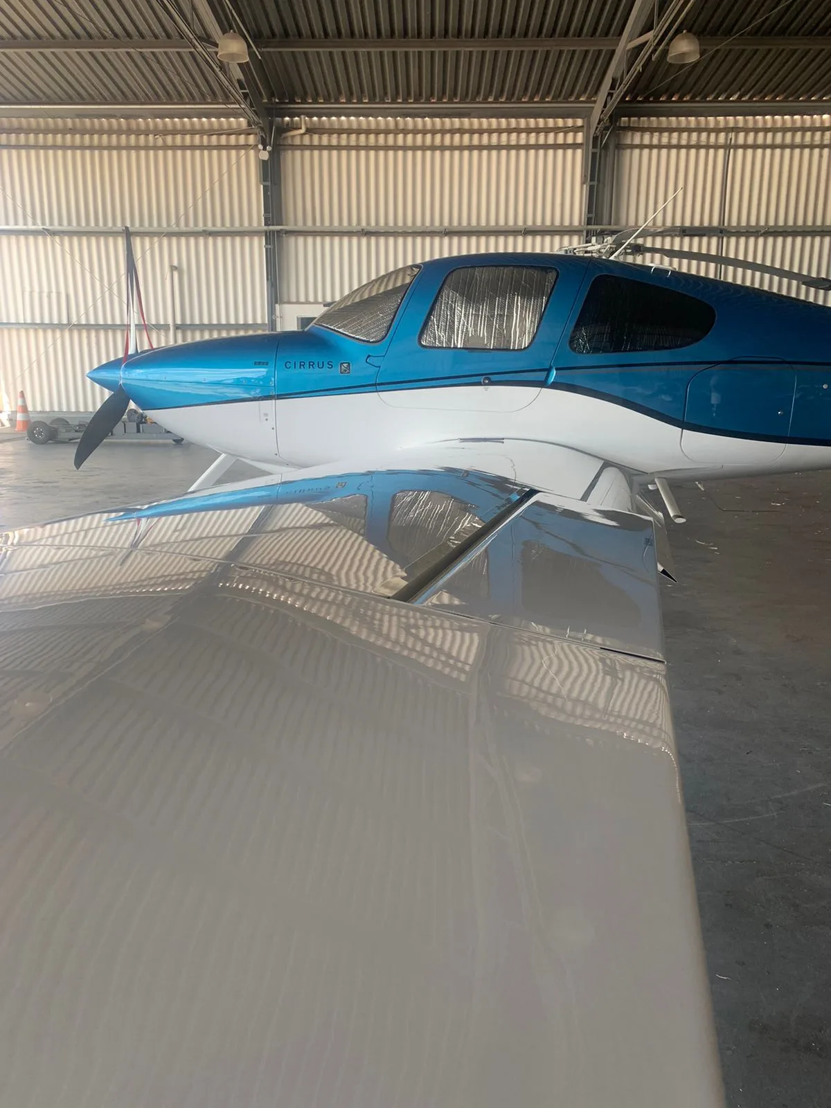 Cirrus SR22 G2 – Ano 2005 – 2.750 Horas Totais