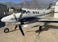 Avião Turbo Hélice BEECHCRAFT KING AIR C90GTI – 2008 – 1.807 H.T.