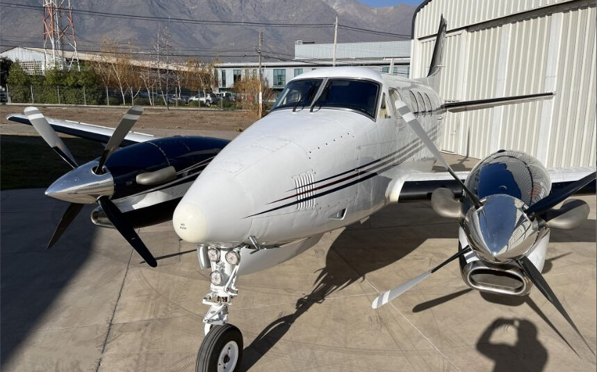 Avião Turbo Hélice BEECHCRAFT KING AIR C90GTI – 2008 – 1.807 H.T.