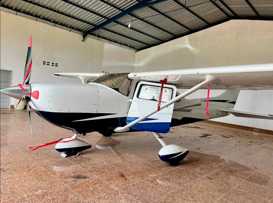 CESSNA TURBO 182 SKYLANE TC – Ano 2010 – 1.000 H.T.