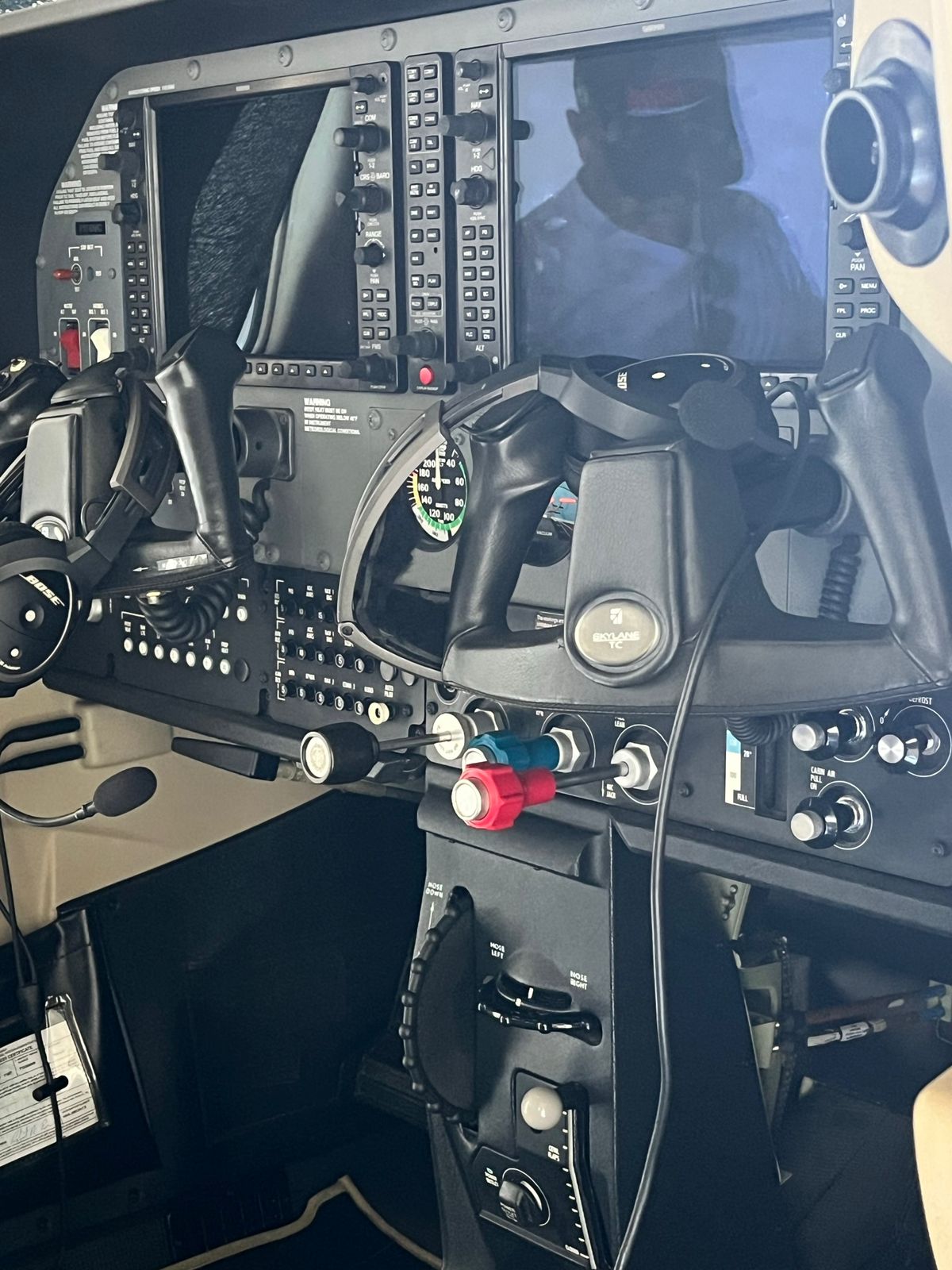 CESSNA TURBO 182 SKYLANE TC – Ano 2010 – 1.000 H.T.