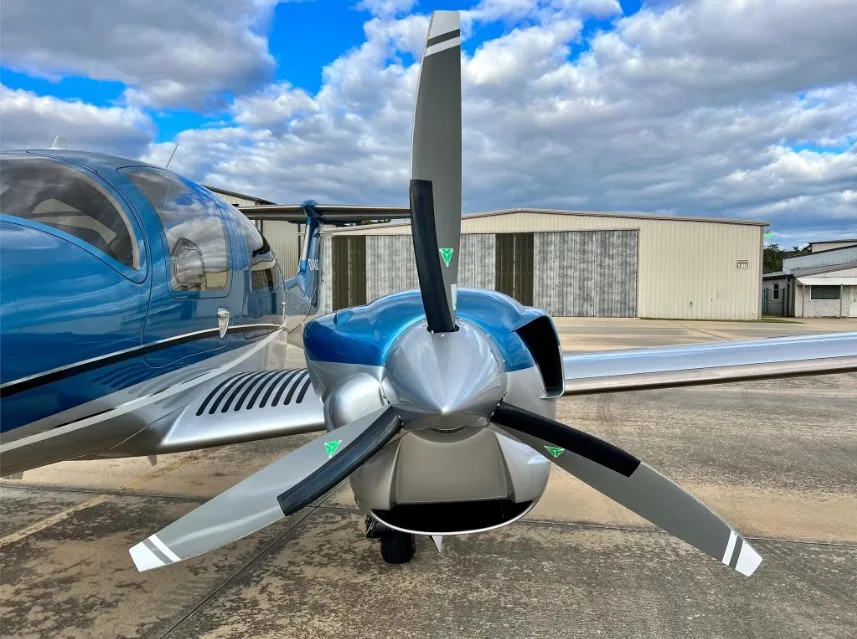 Avião Bimotor Diamond DA62 – Ano 2018 – 820 H.T.