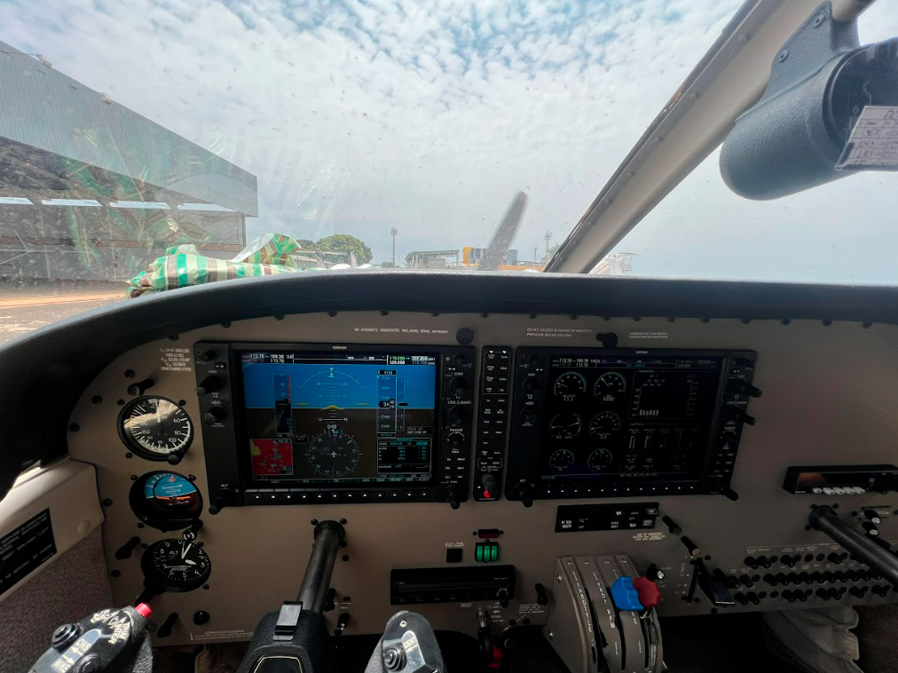 Avião Monomotor Piper Saratoga ll TC – Ano 2008 – 1.400 H.T.