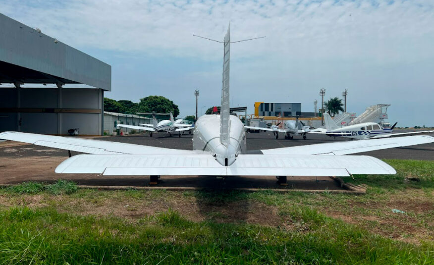 Avião Monomotor Piper Saratoga ll TC – Ano 2008 – 1.400 H.T.