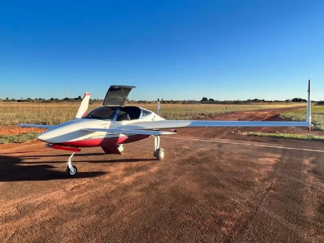 Avião VELOCITY 173 RG – Ano 2006 – 320 H.T.