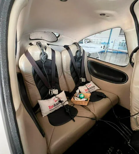 Avião Cirrus SR22 – Ano 2005 – 2.100 Horas Totais