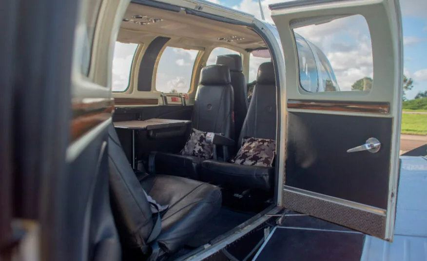Avião Beechcraft Baron 58 Turbo – Ano 1978 – 4.400 H.T.