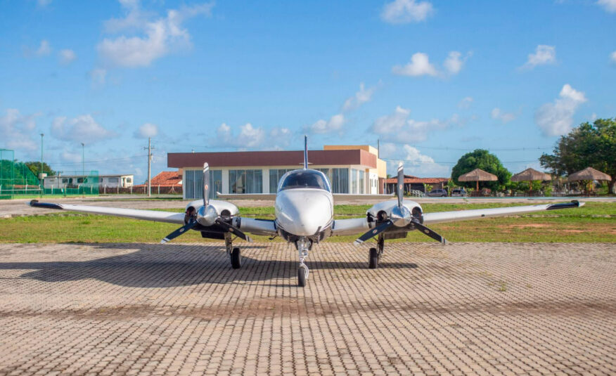 Avião Beechcraft Baron 58 Turbo – Ano 1978 – 4.400 H.T.