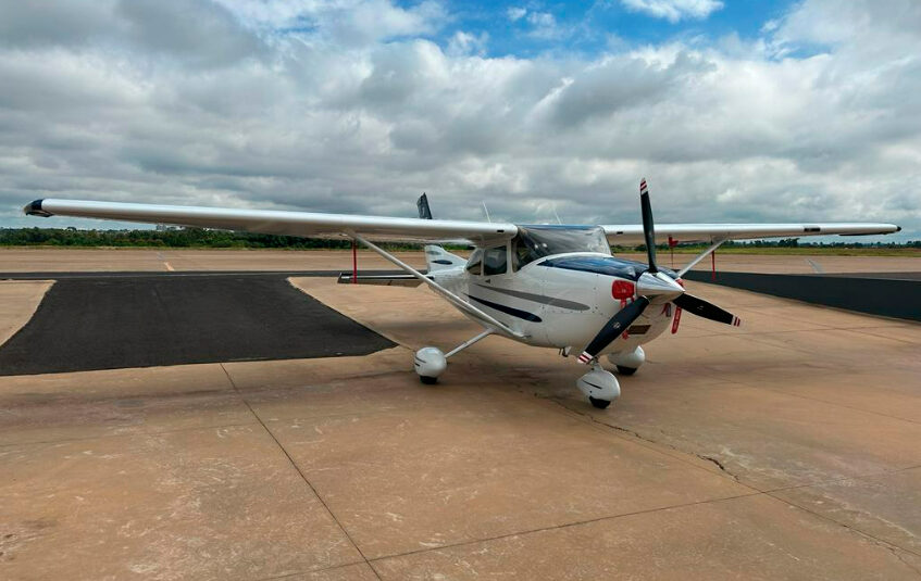 Avião Cessna 182T – Ano 2003 – 1.882 H.T.