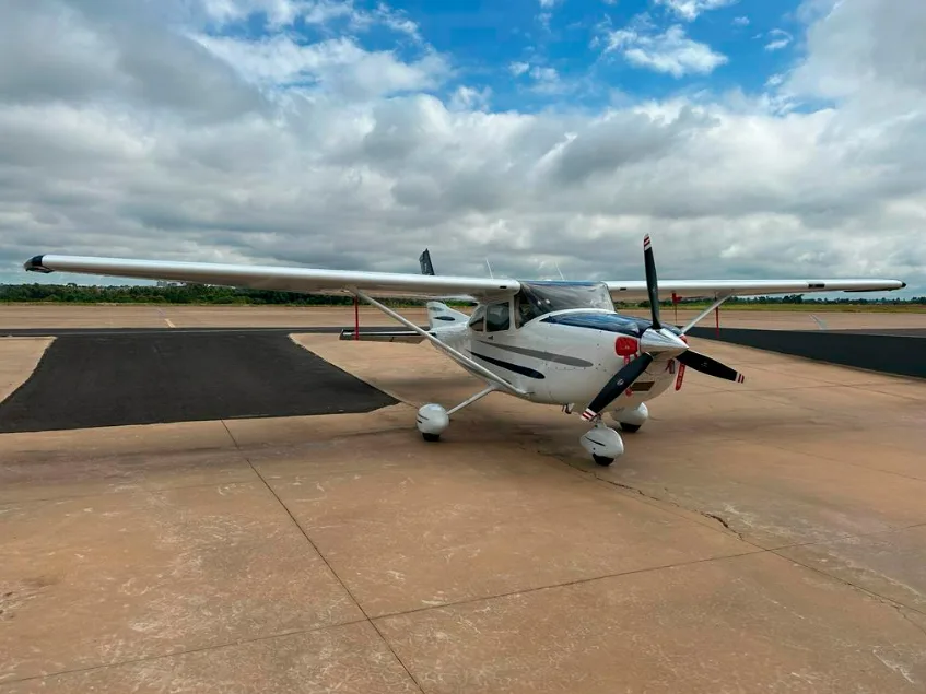 Avião Cessna 182T – Ano 2003 – 1.882 H.T.