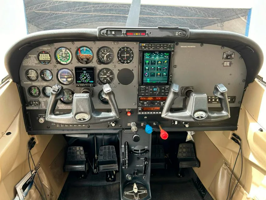 Avião Cessna 182T – Ano 2003 – 1.882 H.T.