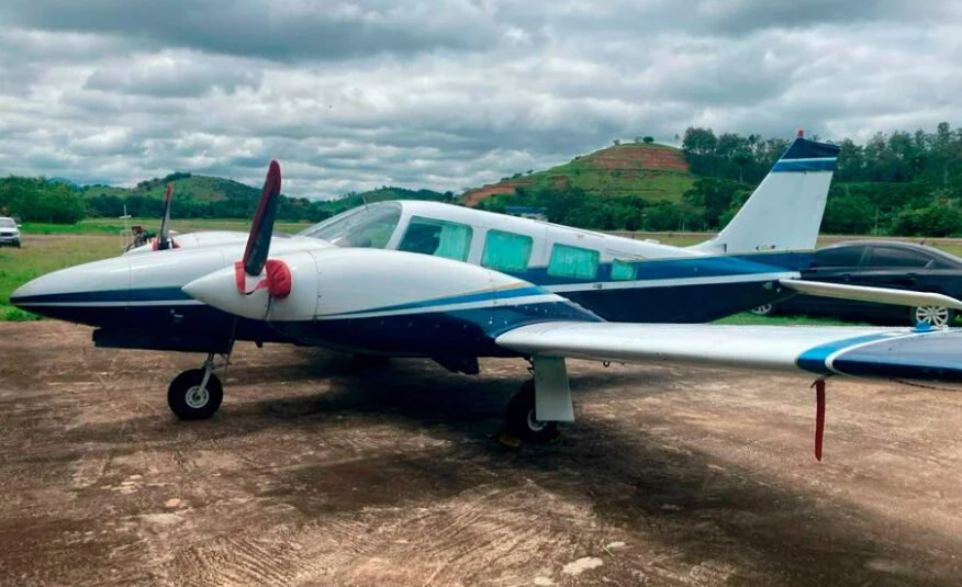 Avião Embraer Seneca II EMB-810C – Ano 1980 – 4.771 H.T.