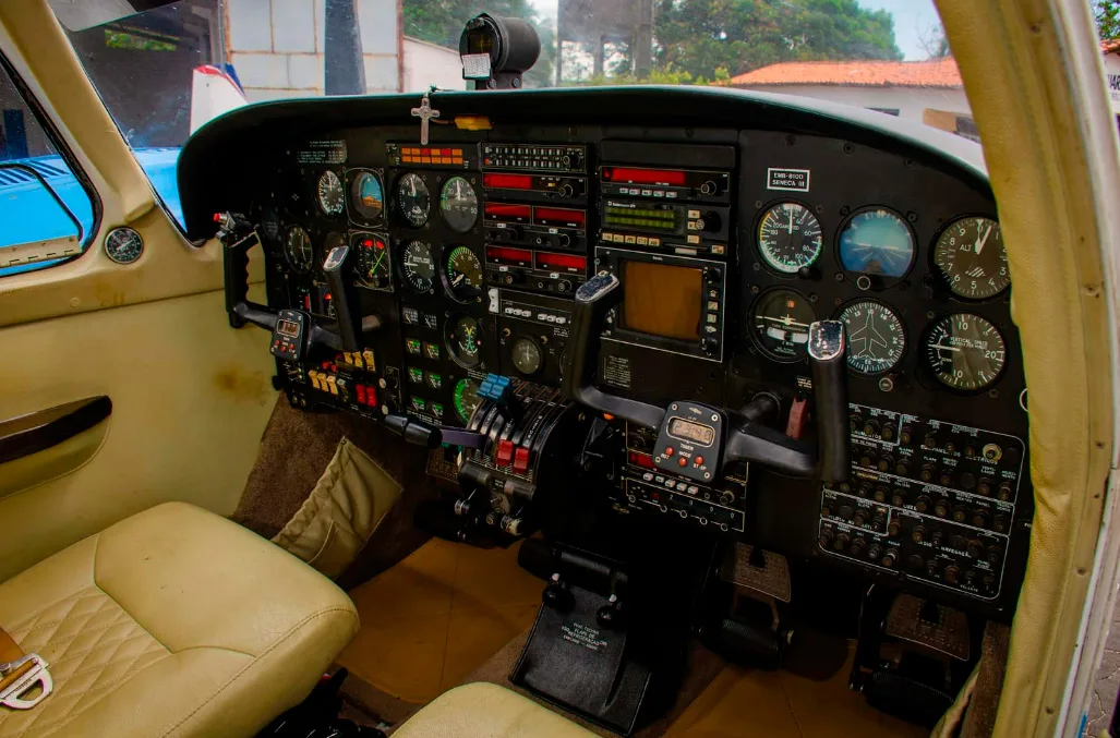 Embraer Seneca III EMB-810D – Ano 1987 – 5.197 H.T.