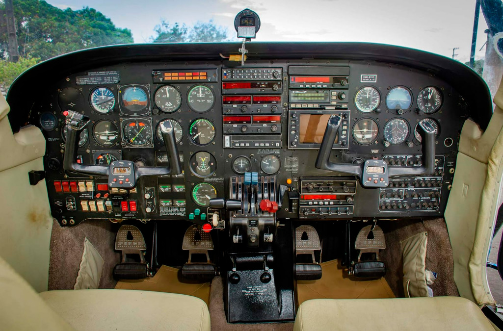 Embraer Seneca III EMB-810D – Ano 1987 – 5.197 H.T.