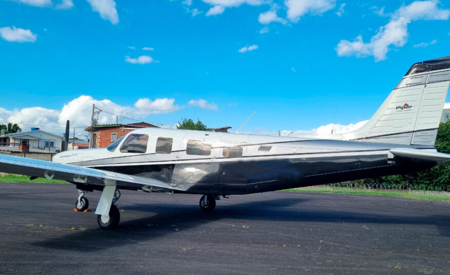 Avião Monomotor Piper Saratoga ll TC – Ano 1999 – 2.913 H.T.