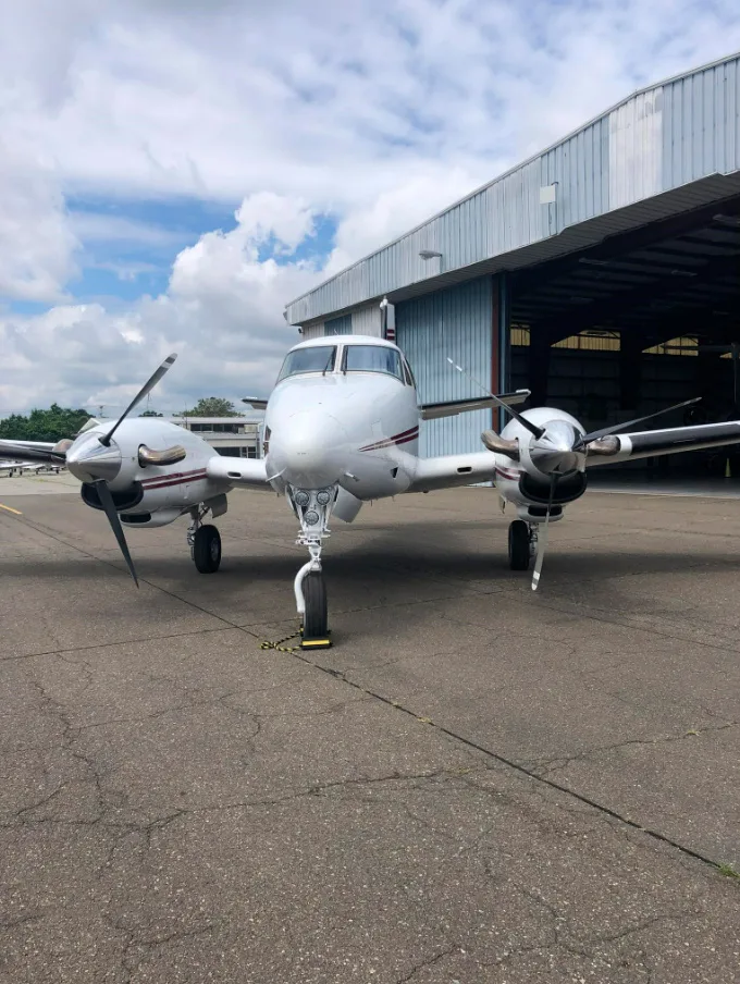 Avião Beechcraft King Air E90 – Ano 1972 – 11.492 H.T.