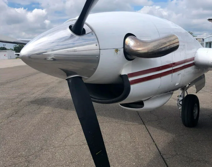 Avião Beechcraft King Air E90 – Ano 1972 – 11.492 H.T.