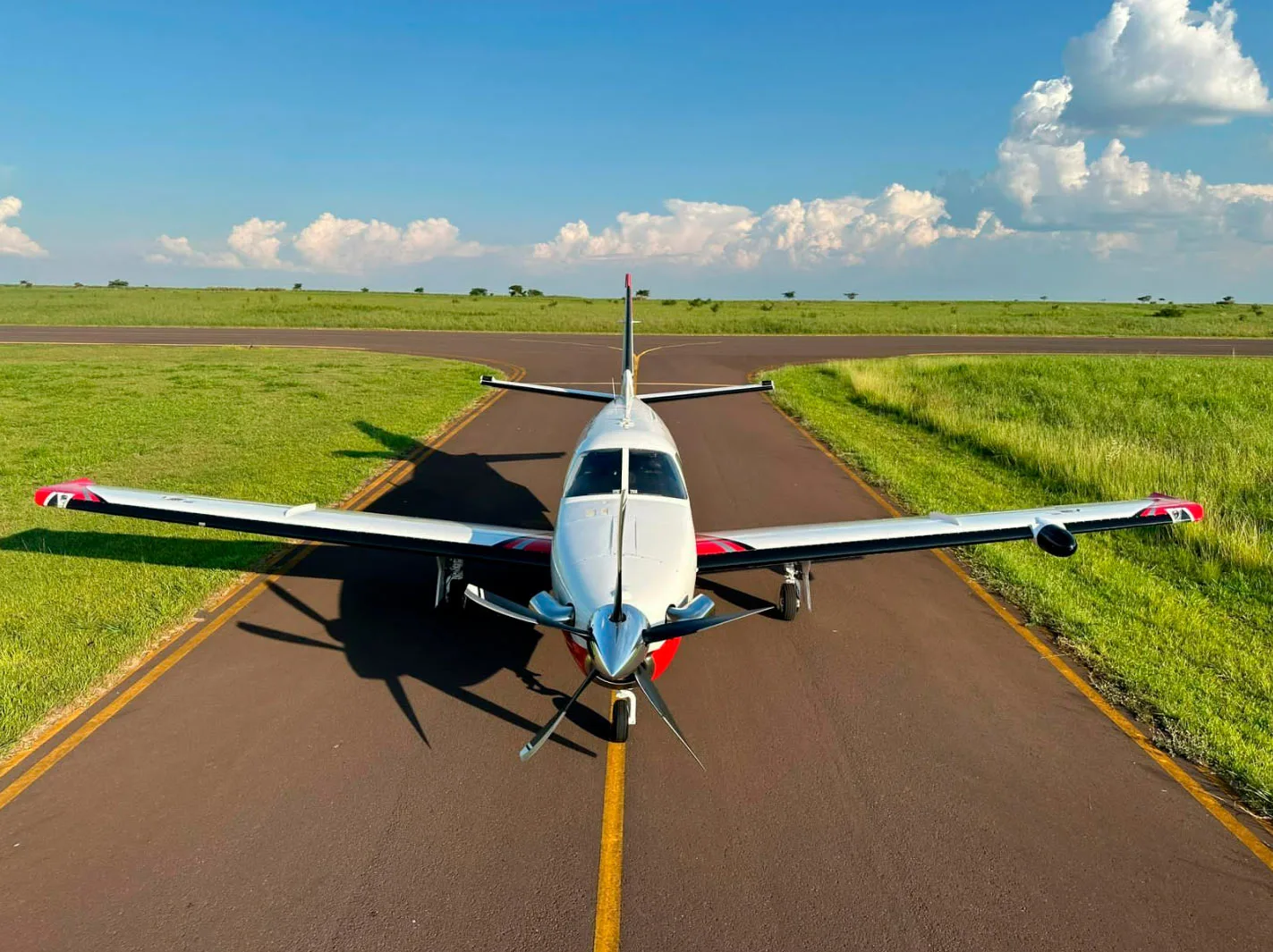 Avião Socata TBM 850 – Ano 2006 – 2.080 H.T.