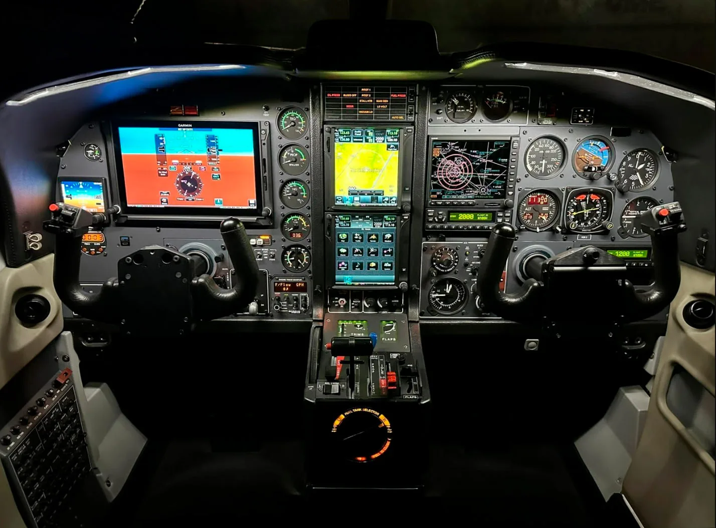 Avião Socata TBM 850 – Ano 2006 – 2.080 H.T.