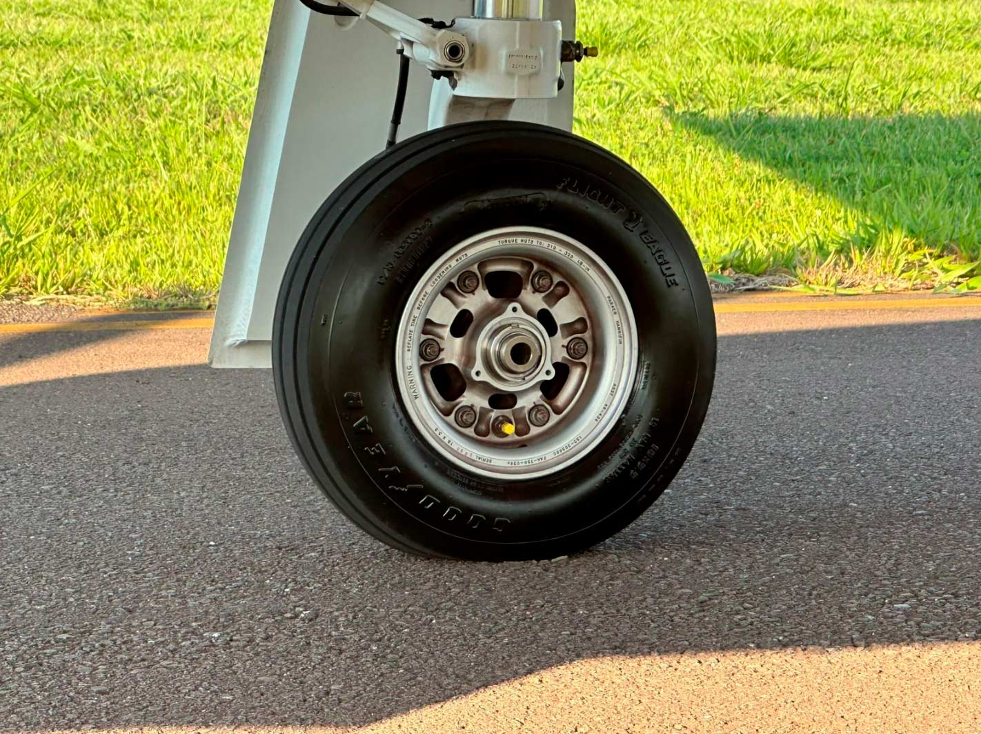 Avião Socata TBM 850 – Ano 2006 – 2.335 H.T.