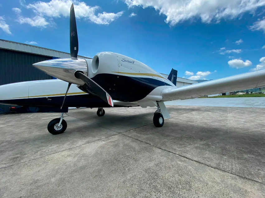 Avião Piper Seneca V PA-34-220T – Ano 2001 – 3.228 H.T.