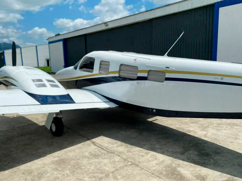 Avião Piper Seneca V PA-34-220T – Ano 2001 – 3.228 H.T.