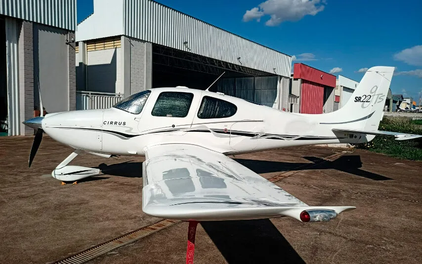 Cirrus SR22 GTS – Year 2005 – 2,801 H.T., photo 10