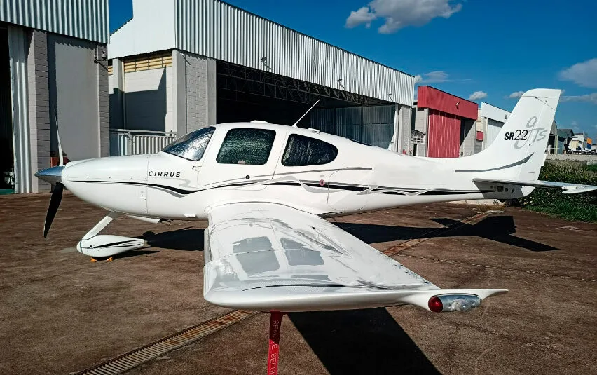 Cirrus SR22 GTS – Year 2005 – 2,801 H.T., photo 13
