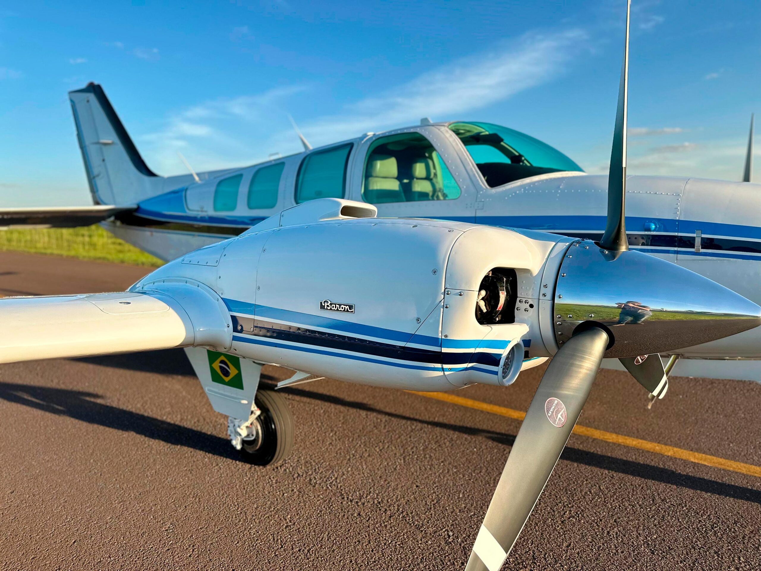 Avião Beechcraft Baron B58 – Ano 1994 – 3.200 H.T.