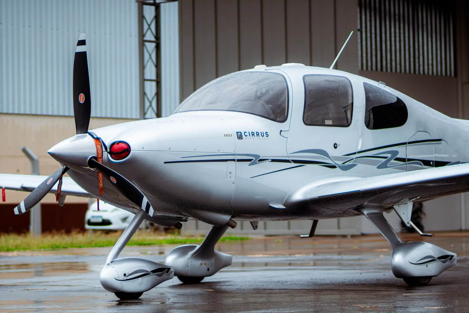 Cirrus SR22 G3 GTS – Ano 2007 – 2.300 H.T.