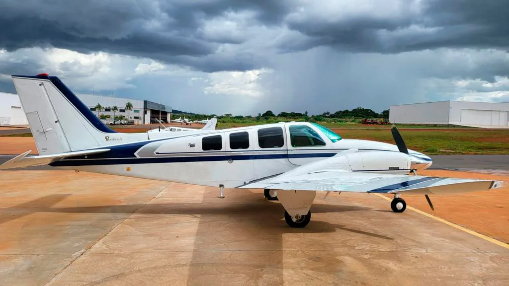 Avião Beechcraft Baron 58 – Ano 1972 – 5.083 H.T.