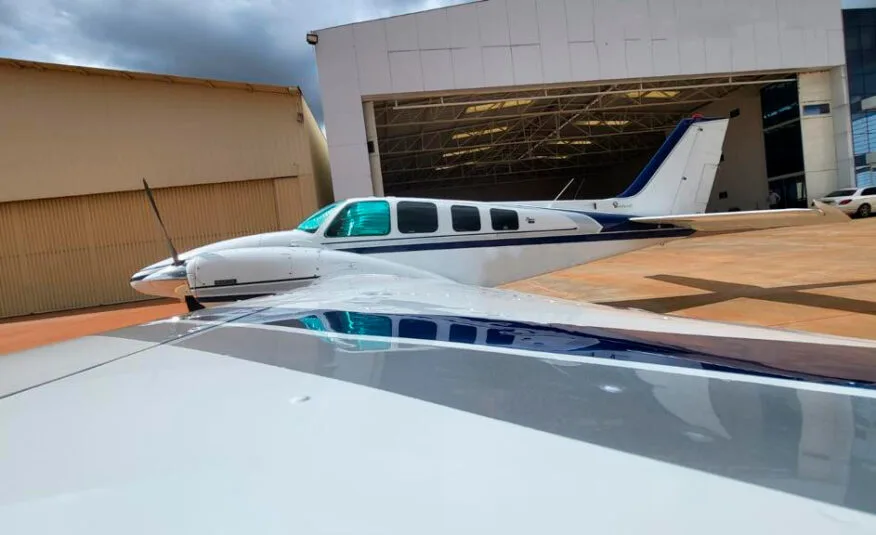 Beechcraft Baron 58 – Year 1972 – 5,083 H.T., photo 2