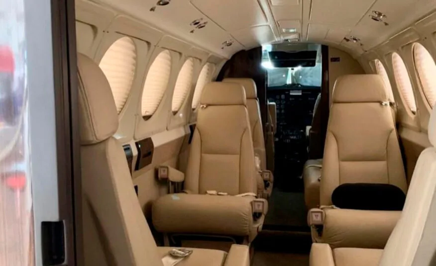 Beechcraft King Air B200 – Year 1980, photo 11