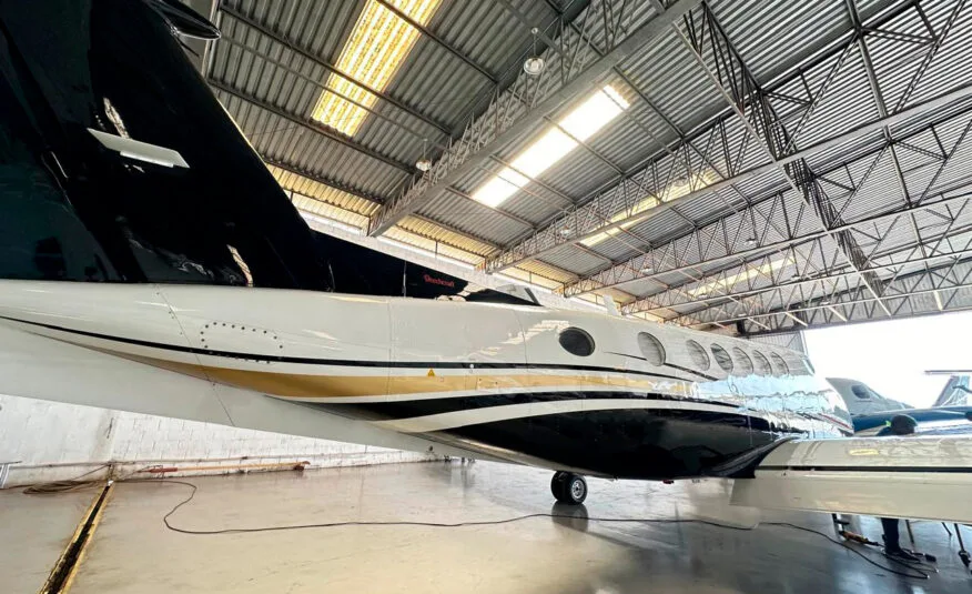 Beechcraft King Air B200 – Year 1980, photo 8