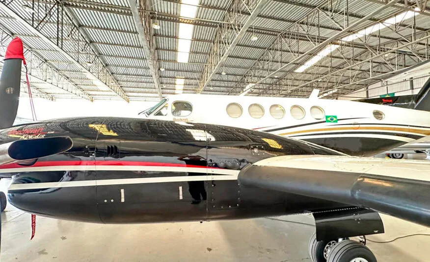 Beechcraft King Air B200 – Year 1980, photo 4