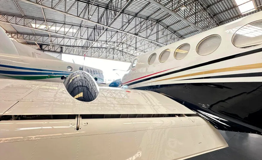 Beechcraft King Air B200 – Year 1980, photo 5
