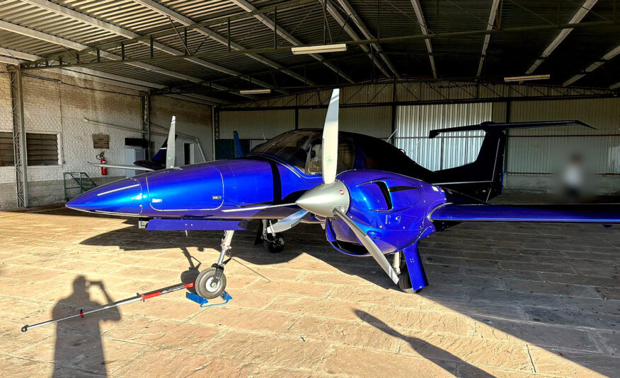 Avião Diamond DA42 à Venda