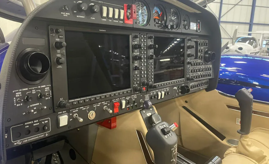 2023 Diamond DA42, photo 8