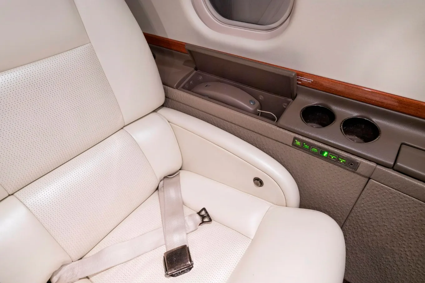 Avião Learjet 60 – Ano 1995 à Venda
