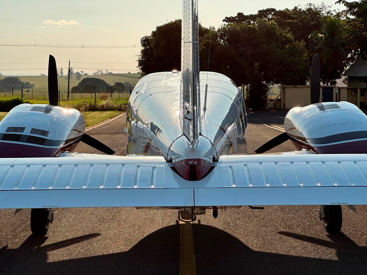Avião Piper Seneca V PA-34-220T – Ano 2009 – 1.680 H.T.